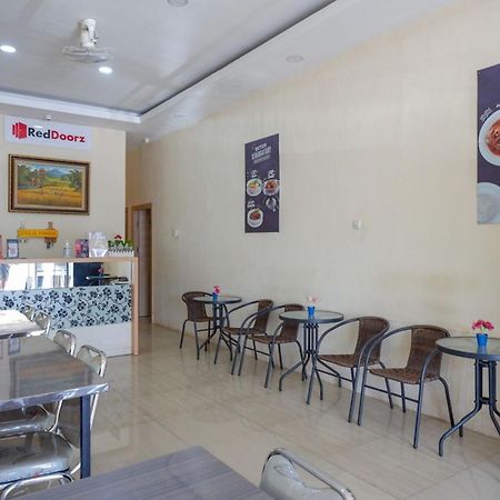 Reddoorz Plus @ Losari Макасар Екстериор снимка